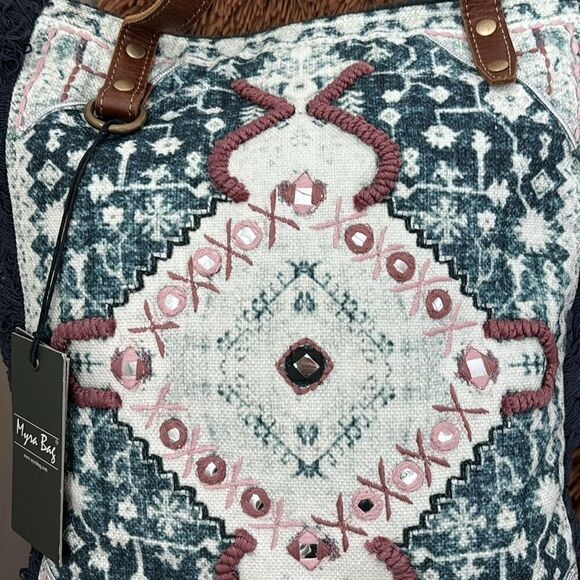 Myra Homestyle Warmth Embroidered Tote Bag - Picture 3 of 9